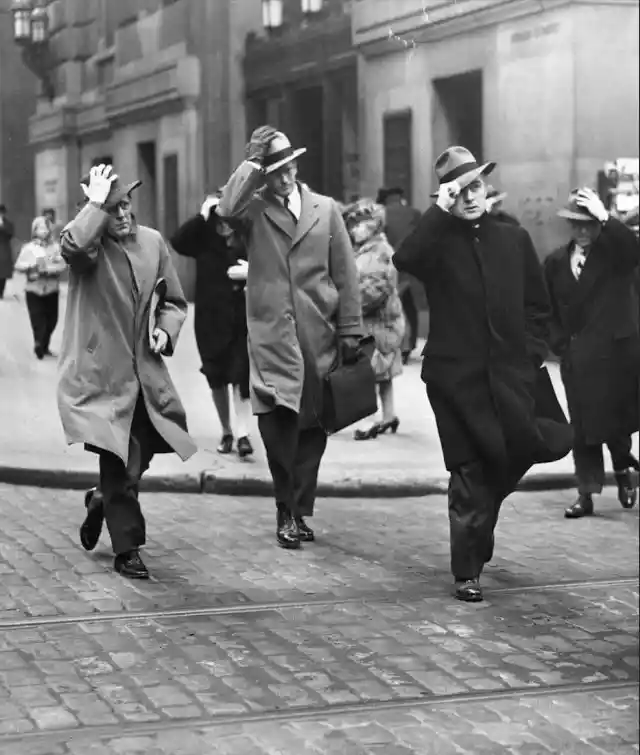 Holding Hats in the Wind – Philadelphia, 1947