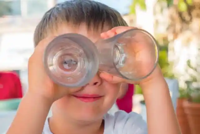 Little Boy Sits Outside Restaurant Every Day Waiting For Manager To Recognize Him