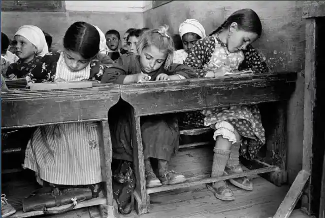 Schooltime – Greece 1960s