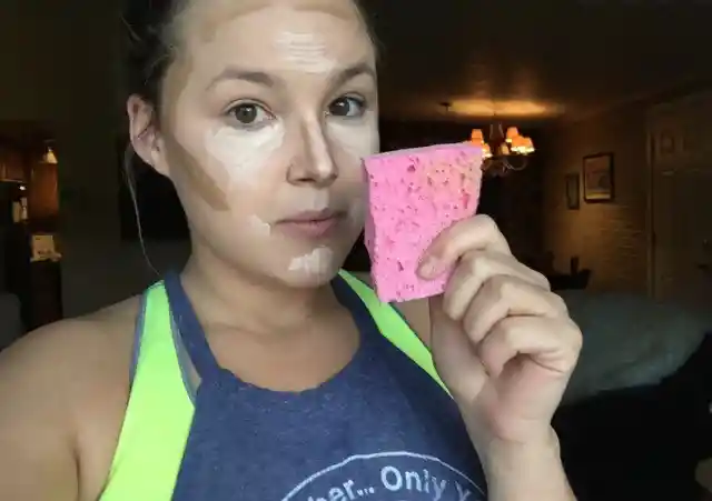 Replacing your beauty blender with a dishwashing sponge