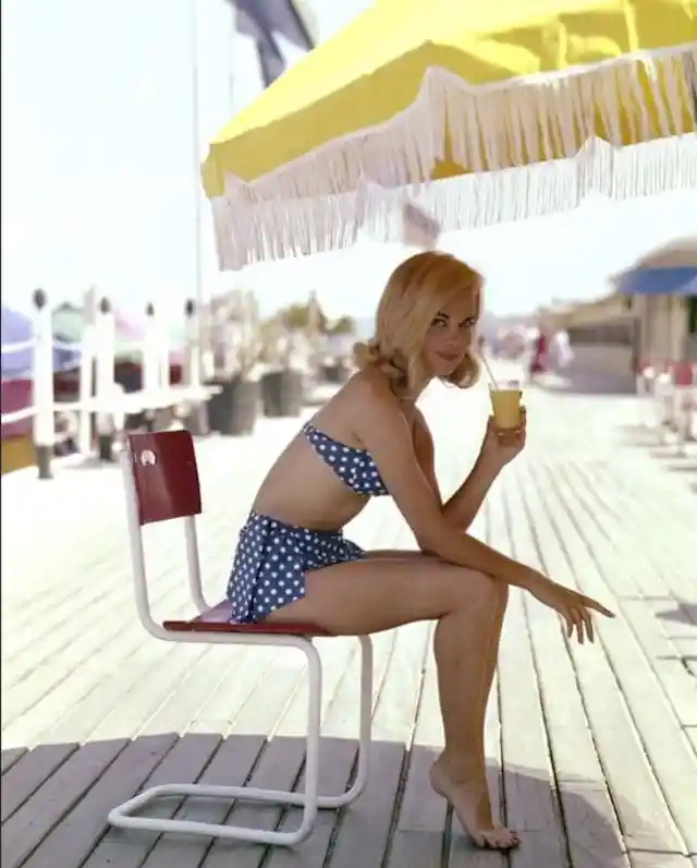 Getting Some Shade – France, 1955