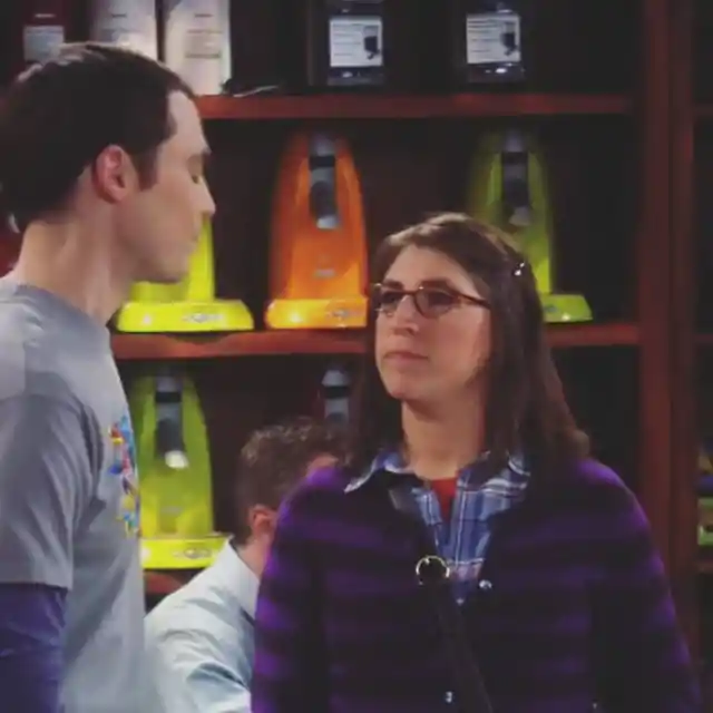 Mayim Bialik Como Amy Farrah Fowler - Entonces