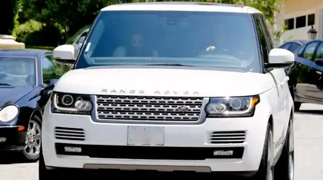 Range Rover – All White