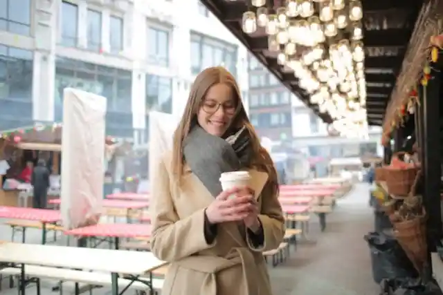 Barista Notices Girl At Table, Finds Out Truth