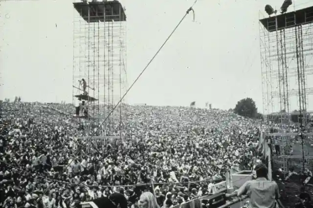 Una Gran Multitud