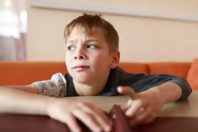 Little Boy Sits Outside Restaurant Every Day Waiting For Manager To Recognize Him