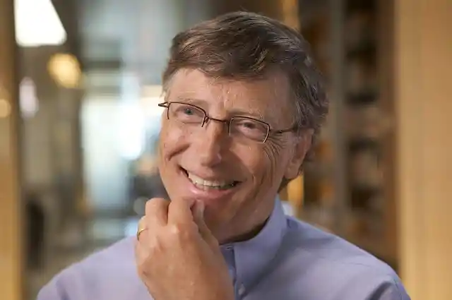 4. iParadox: When Bill Gates Endorses an Apple a Day!