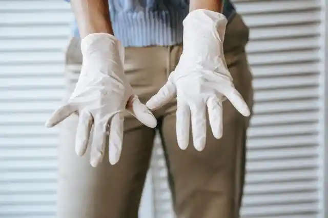 Slip on rubber gloves with no difficulty