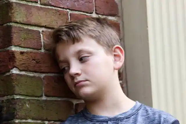 Little Boy Sits Outside Restaurant Every Day Waiting For Manager To Recognize Him