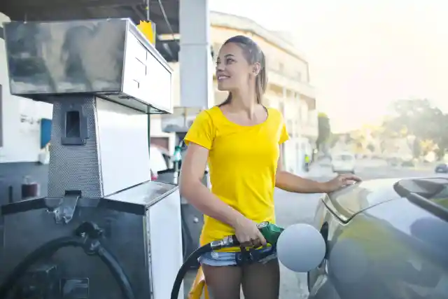 Woman Pumps Gas Wrong Every Week Until Staff Gets Officers Involved