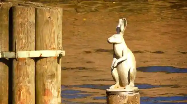 In Russia, A Hare Has Its Own Statue