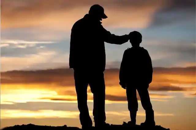 Son Sees Dad At KFC, Mother Says It’s Impossible