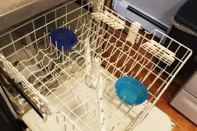 Deodorize Your Dishwasher to Keep it Fresh