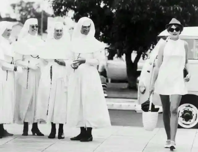 Nuns And A Fashionista,1960s