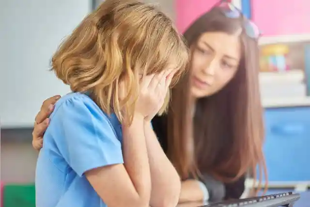 Kids At School Smell Weird So Teachers Call Authorities