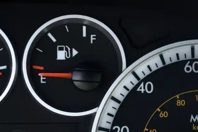 Arrow Indicator On Gas Gauge