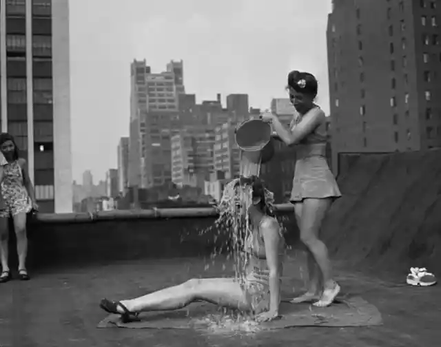 Summertime cooling in New York City, 1943