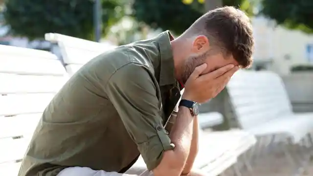 Girlfriend Spends Hours In Bathroom Until Man Breaks Door Open And Sees Why