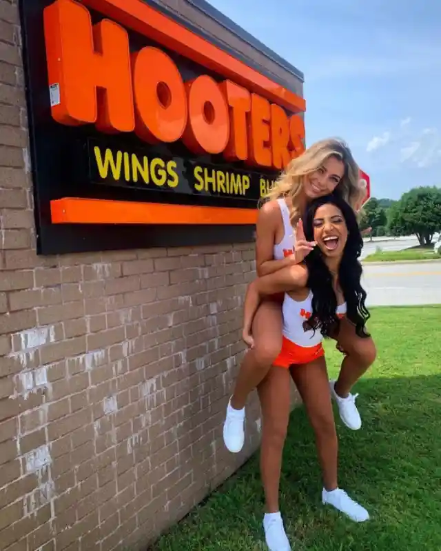 Más De 40 Historias Internas Contadas Por Mujeres Que Alguna Vez Trabajaron En Hooters