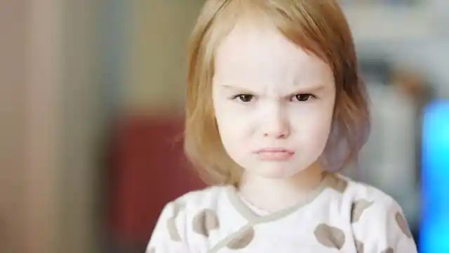 Girl Is Always Late For School, Teacher Decides To Follow Dad's SUV