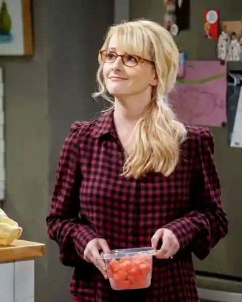 Melissa Rauch as Bernadette Wolowitz – Then