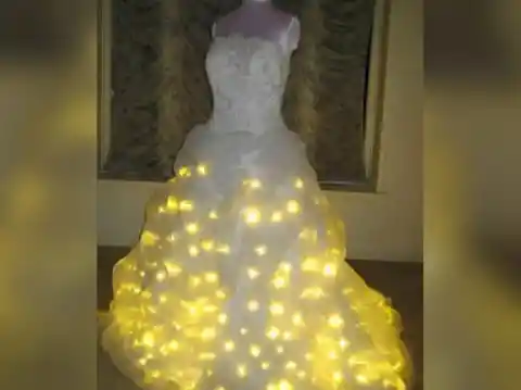 El Vestido De Novia Que Está Tan Iluminado