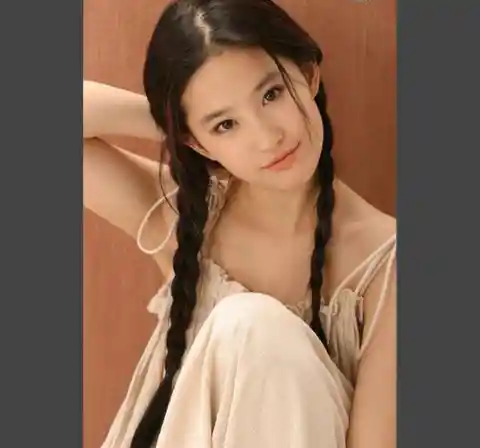 China - Liu Yifei