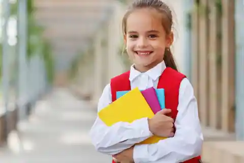 Girl Is Always Late For School, Teacher Decides To Follow Dad's SUV