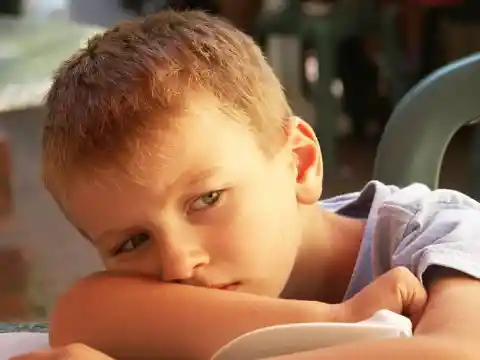 Little Boy Sits Outside Restaurant Every Day Waiting For Manager To Recognize Him