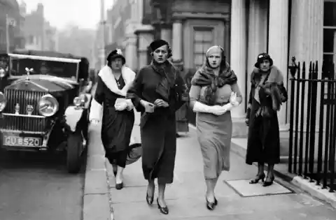 Ladies Strutting - 1930s London