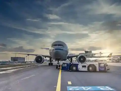 65 HISTORIAS DE LA VIDA REAL DE PASAJEROS DE AEROLÍNEAS VERGONZAMENTE TITULADOS