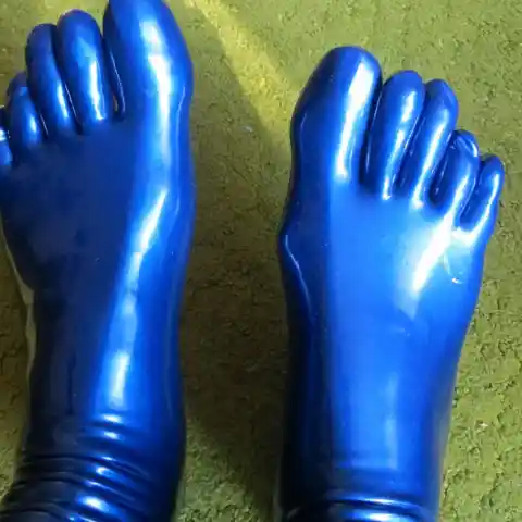 Plastic gloves for your feet