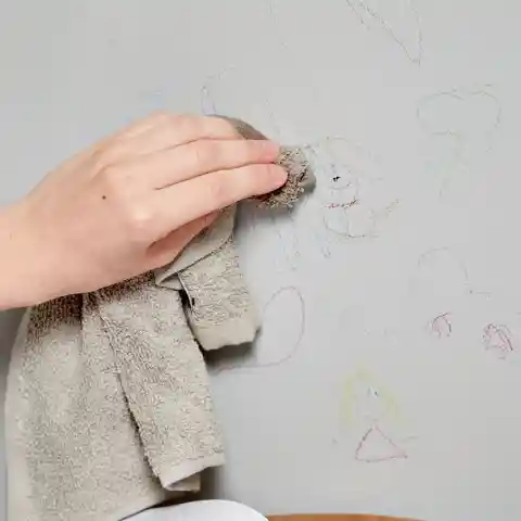 31. Remove Crayon Spots From Walls