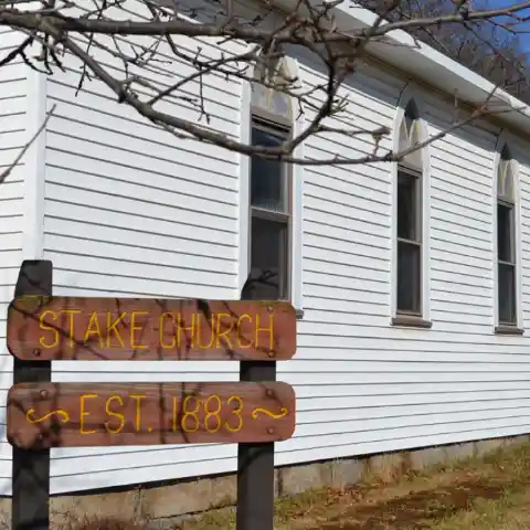 Churches In Amish Towns