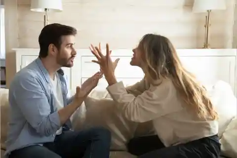 Son Sees Dad At KFC, Mother Says It’s Impossible