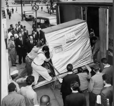 5 MB De Almacenamiento, 1956