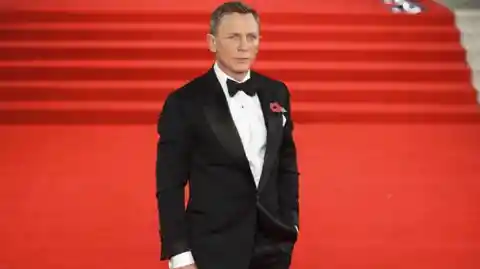 Daniel Craig- His Entire Body!