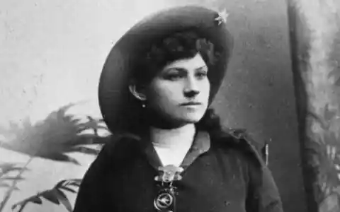 Annie Oakley- Innate Shooter