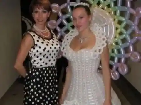 El Vestido De Boda Poppin' Balloon