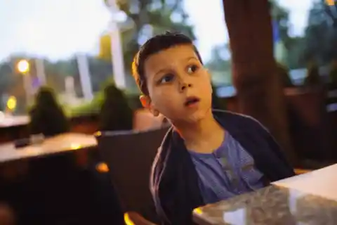 Little Boy Sits Outside Restaurant Every Day Waiting For Manager To Recognize Him