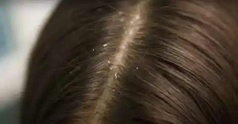 Girl Refuses To Comb Hair, Hairdresser's Hidden Camera Reveals Why