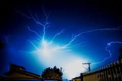 26.&nbsp;Struck by lightning 