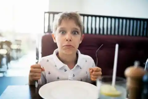 Little Boy Sits Outside Restaurant Every Day Waiting For Manager To Recognize Him