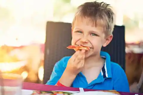 Little Boy Sits Outside Restaurant Every Day Waiting For Manager To Recognize Him