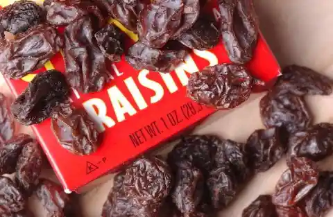 27. Restore Raisins With Hot Water And Airtight Container