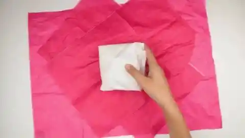 Less Creases With The Help of Tissue Paper