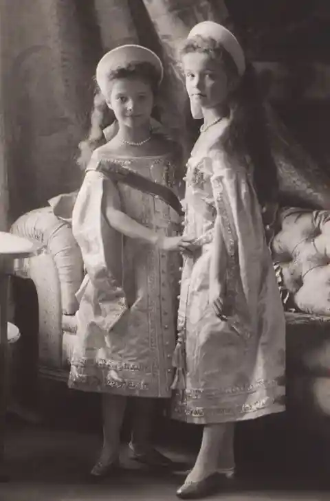 The Elder Pair Of Romanov Sisters