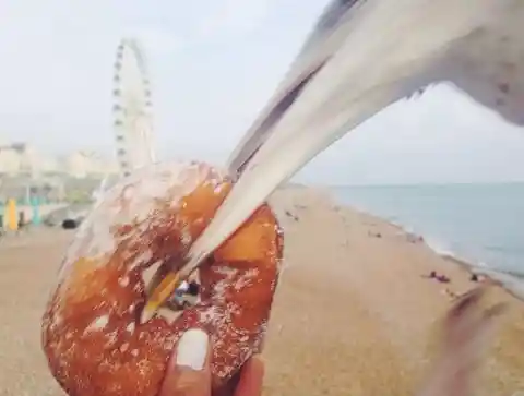 Un Ladrón De Donuts Voladores