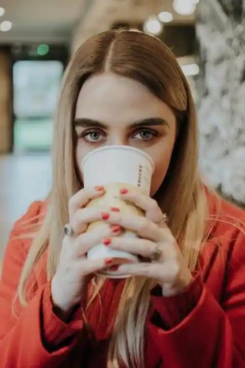 Barista Notices Girl At Table, Finds Out Truth