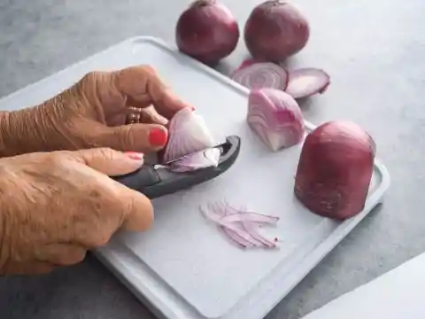 Vegetable Peeler for Onions